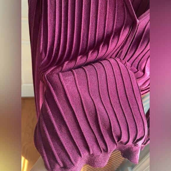 ✨GUESS✨ Prism Surplice Top - Picture 7 of 10